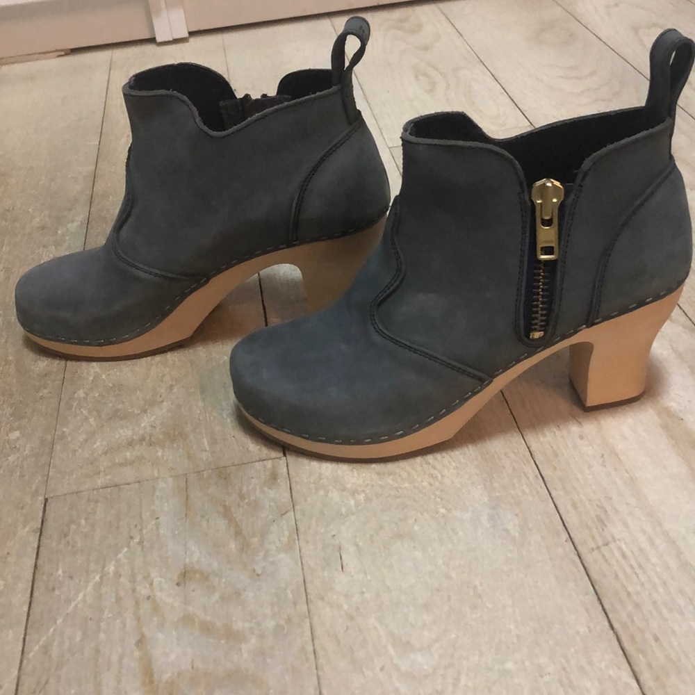 Swedish Hasbeens NEVER WORN clog boots